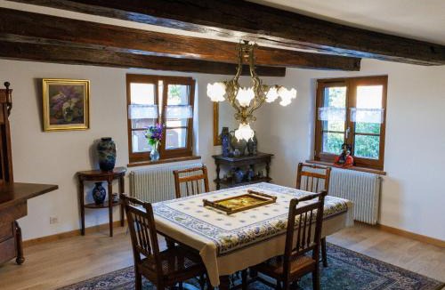 Ueberstrass House | Gîte alsacien rénové avec jardin près de la Suisse et de l'Allemagne, idéal pour familles et amis - FR-1-744-29