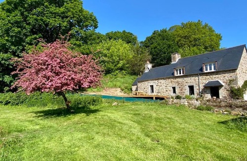 Prat House | Gîte Avec Piscine à la Campagne. Animaux Acceptés