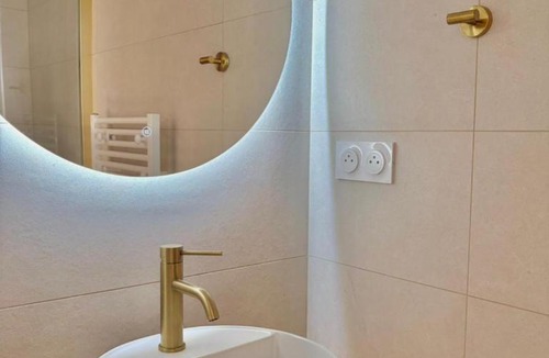 Mauron House | Gîte avec vue sur la forêt de Brocéliande