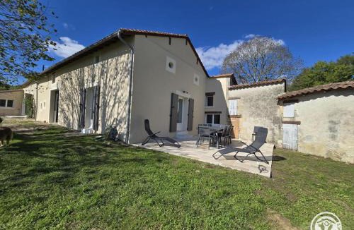 Sorges-et-Ligueux-en-Perigord House | Gîte confortable avec jardin clos et animaux acceptés, près de Périgueux - FR-1-616-500