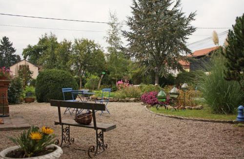 Saulcy-sur-Meurthe House | Gîte cosy "shabby chic" avec sauna privé, grand terrain et randonnées à proximité - FR-1-589-256