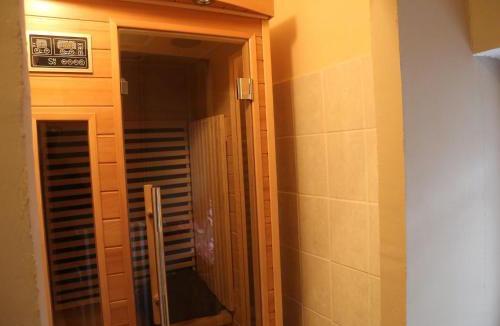 Fleville-Lixieres House | Gîte de Charme avec Sauna, Salle de Jeux et Connexion Fibre en Lorraine - FR-1-584-166