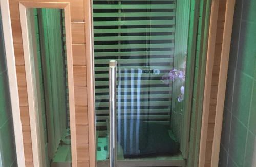 Fleville-Lixieres House | Gîte de Charme avec Sauna, Salle de Jeux et Connexion Fibre en Lorraine - FR-1-584-166
