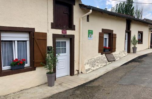 Fleville-Lixieres House | Gîte de Charme avec Sauna, Salle de Jeux et Connexion Fibre en Lorraine - FR-1-584-166