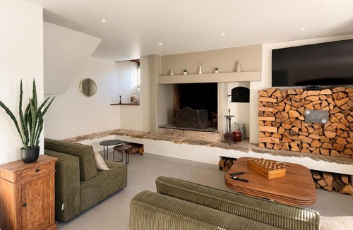 Jurvielle House | Gîte de groupe Arza Mendi