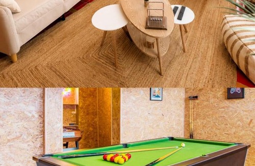 Pouzauges House | Gîte de l'Esplanade-18 min du Puy du Foù-Ventilateurs- Billard- Baby-foot-Fléchettes-Grande maison de bourg spacieuse de 200m2- Famille-Amis-Groupe