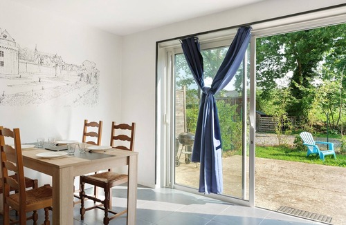 Merdrignac House | Gîte de l'hivet - "L'Hortensia" with Private Terrace