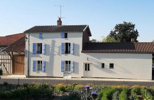 Frampas House | Gîte de la grand'cour
