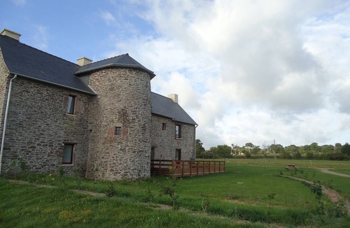 Talensac House | Gîte de la Hunaudière: a large gite, stopover gite in Brocéliande country