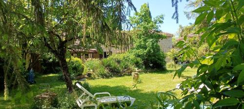 La Romieu Hostel | Gîte de La Planette