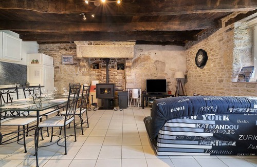Trefumel House | Gîte Des Faluns: SPA, Massages, Private Terrace, Garden, Wi-Fi in Tréfumel, Brittany