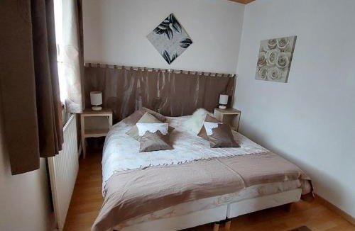 Velle-sur-Moselle House | Gîte des Vignes au calme, 2 ch, terrasse, animaux admis, parking, recharge VE - FR-1-584-164