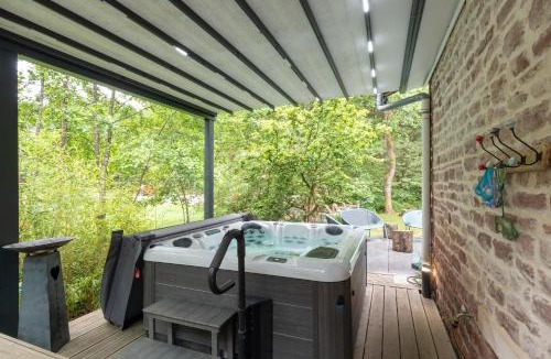 Epinal House | Gîte Du Ruisseau avec spa et pêche