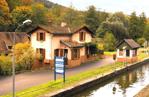 Henridorff House | Gîte Ecluse 18 - Authentic lock keeper's house