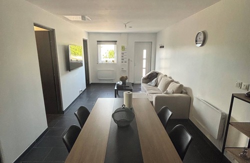 Vireux-Wallerand House | Gîte in a quiet area close to historic monuments
