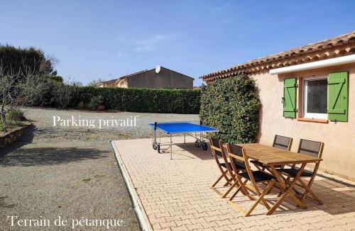 Regusse House | Gîte individuel avec piscine 2 adultes et 1 bébé