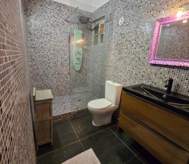 Cintegabelle House | Gîte, jacuzzi et piscine