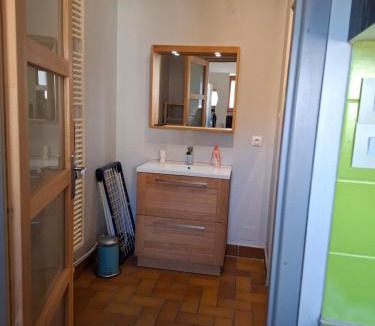 Ribeauville Apartment | gîte l'œuf ou la poule, parking privé, sur domaine viticole