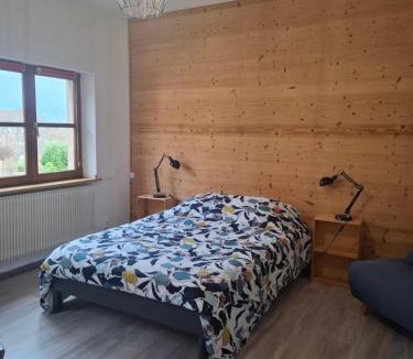 Ribeauville Apartment | gîte l'œuf ou la poule, parking privé, sur domaine viticole