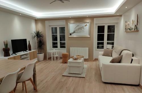 Flavigny Apartment | Gîte "La bulle de Léna" avec petit-déjeuner garage et parking