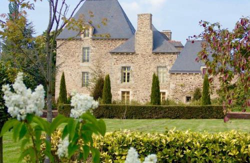 Corseul Apartment | Gîte La Passerelle - Manoir le Plessix Madeuc