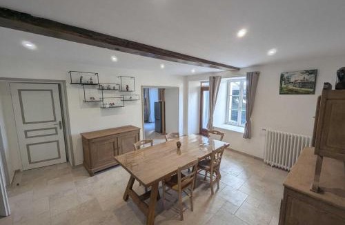 Bricon House | Gîte le saint goth