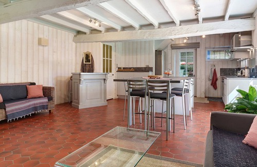 Mouledous House | Gîte Les Roses d'Adour: Private Terrace, Garden, Wi-Fi in Mouledous