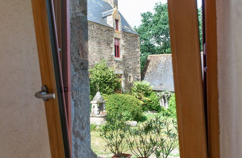 Brelidy House | Gîte Magniolia between Terre/Mer ecological materials garden