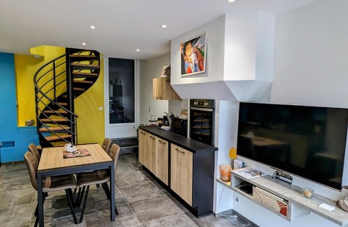 Pierrefitte-sur-Aire House | Gîte rénové avec terrasse ensoleillée et parking à Pierrefitte-sur-Aire - FR-1-585-136