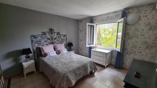 Le Val House | GÎTE Romantic Room