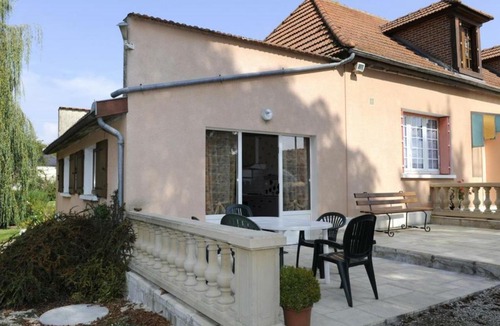 Saint-Remy-sous-Barbuise House | Gîte Saint-Remy-sous-Barbuise, 3 pièces, 5 personnes - FR-1-543-77