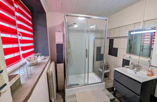 Selles House | Gîte spacieux à Selles, 3 chambres, jardin, famille bienvenue - FR-1-583-516