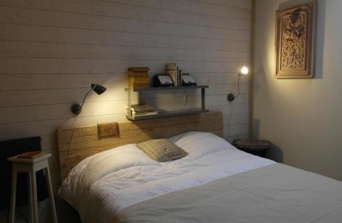 Hannonville-sous-les-Cotes House | Gîte, Vintage Touch