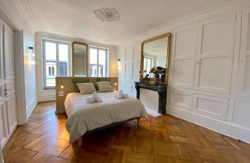Epinal Apartment | Gîte Vosges en Ville luxueux appartement Duplex avec sauna espace bien être au centre d'Epinal