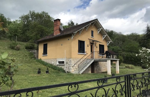 Marcilhac-sur-Cele House | Gîtes de France® - Mamie Renée's gîte