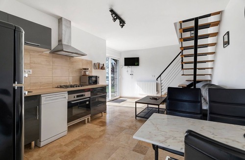 Jugon-les-Lacs-Commune-Nouvelle House | Gîtes des Lacs - Le Muscat: Shared Pool, Sauna & Jacuzzi, Private Terrace, Wi-Fi