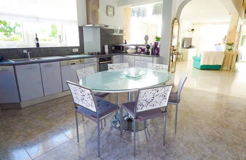 Saint-Vincent-Rive-d'Olt House | Gîtes de France® - LE PATIO DU BARRY