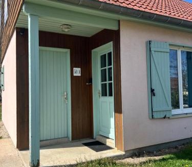 Giffaumont-Champaubert House | Gîtes Les pieds dans l'Ô 50A et 50B