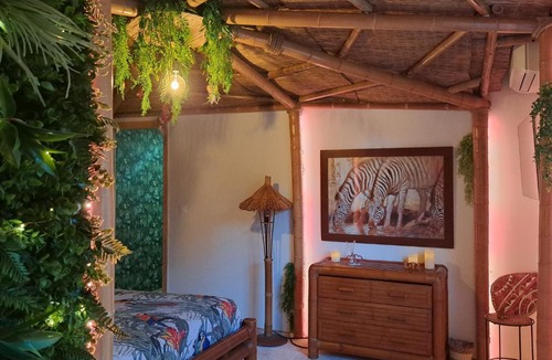 Le Beausset Hotel | Gîtes Mas des rochers - Case bambou avec Spa et piscine