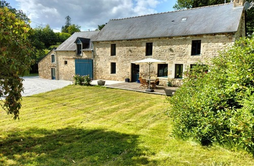 Saint-Gilles-du-Mene House | Garden Room All Inclusive Solo Female