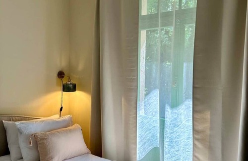 Vittel Bed & Breakfast | Germaine" guest room