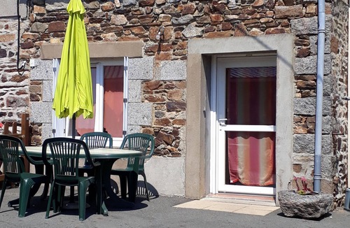 Plerin House | Gite, 10 minutes plage des Rosaires, 2 persons