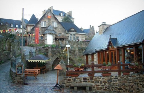 Plerin House | Gite, 10 minutes plage des Rosaires, 2 persons