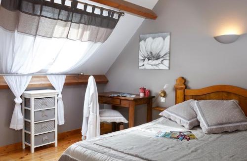 Plouegat-Moysan Villa | Gite 12 pers à 15kms de la plage