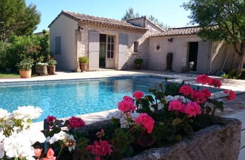 Cabannes Cottage | GITE 2 ROOMS IN CABANNES