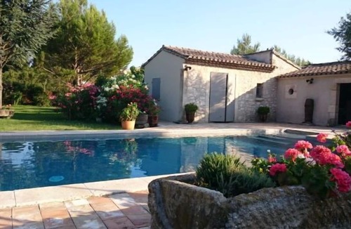 Cabannes Cottage | GITE 2 ROOMS IN CABANNES