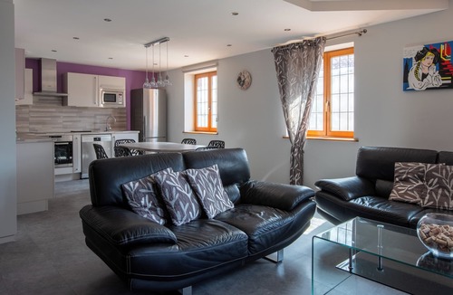 Itterswiller Apartment | GITE 3* ITTERSWILLER SUR LA ROUTE DES VINS D'ALSACE Swimming pool in 2026