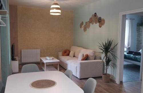 Poigny Apartment | Gite "C" dans une ancienne corps de ferme C