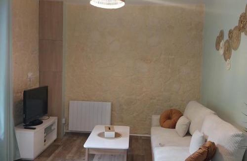 Poigny Apartment | Gite "C" dans une ancienne corps de ferme C