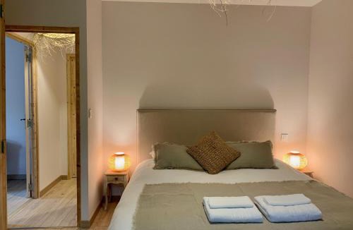 Saint-Leonard House | Gite de charme avec piscine - a charming cottage gite with swimming pool